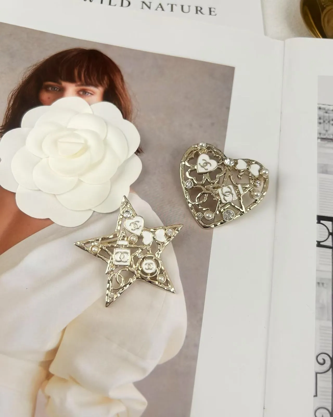 Chanel broche étoile broche en métal blanc doré 3