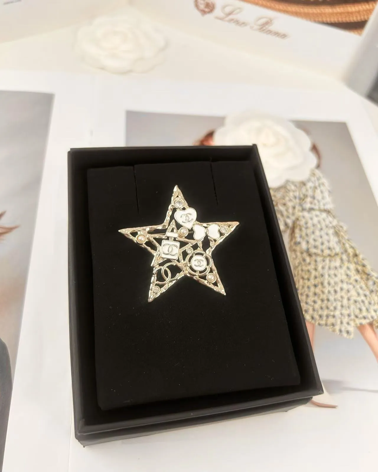 Chanel broche étoile broche en métal blanc doré 5