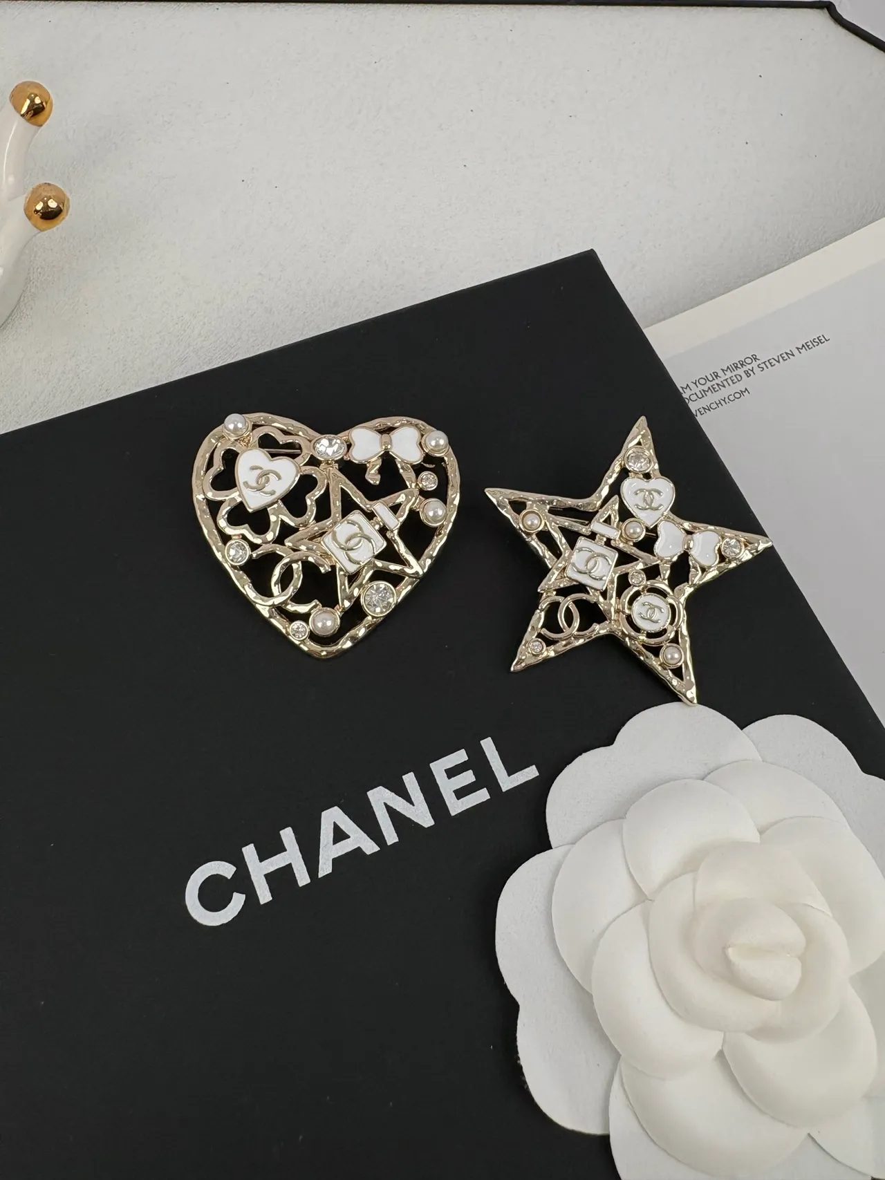 Chanel broche étoile broche en métal blanc doré 8