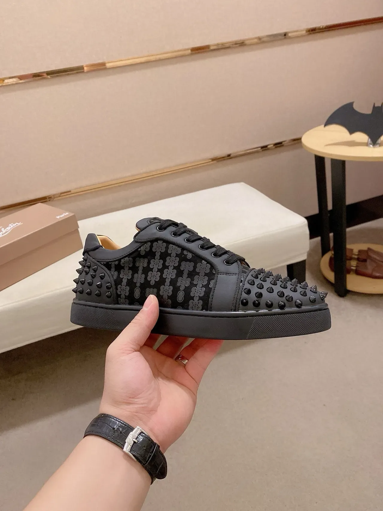 Christian Louboutin Spike Sneaker Chaussures Lifestyle Monogram Tonal Noir 4