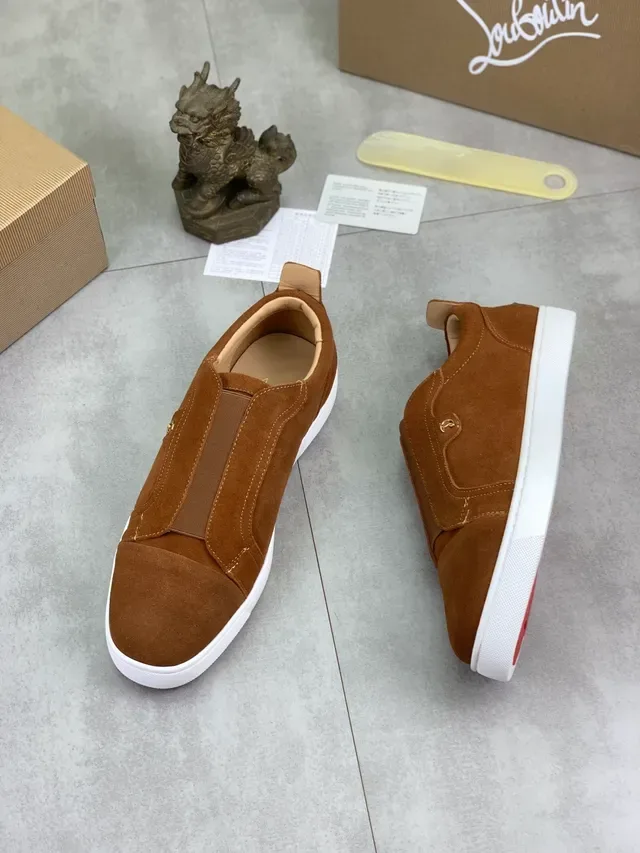 Christian Louboutin سويد سليب أون قاع أبيض أحذية لايف ستايل 5