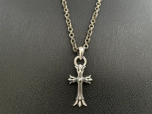 Chrome Hearts Cross and Dagger सिल्वर गॉथिक ऑर्नेट नेकलेस 5