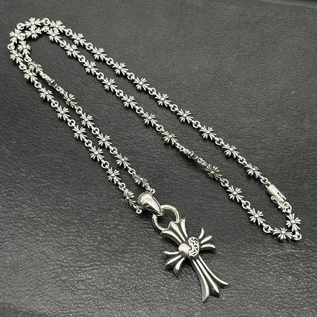 Chrome Hearts Fleur de Lis Croix Cœur Motif Collier Argent 5