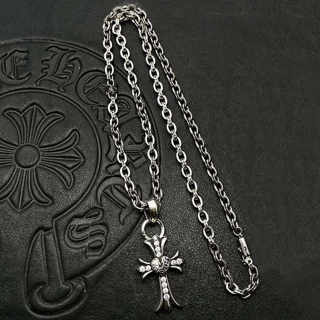 Chrome Hearts Pendentif Croix Gothique Argentée Noire Pavé-Set Pierres Claires Collier 5