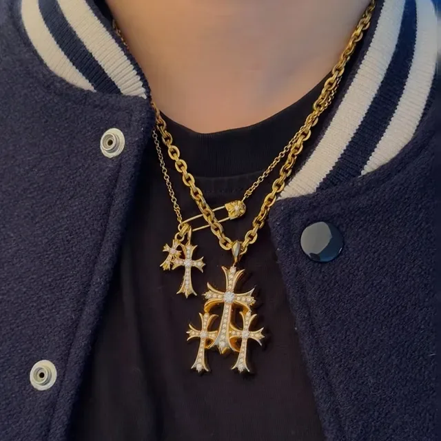 Colar Chrome Hearts Triple Cross Pavé Tono Dourado 4