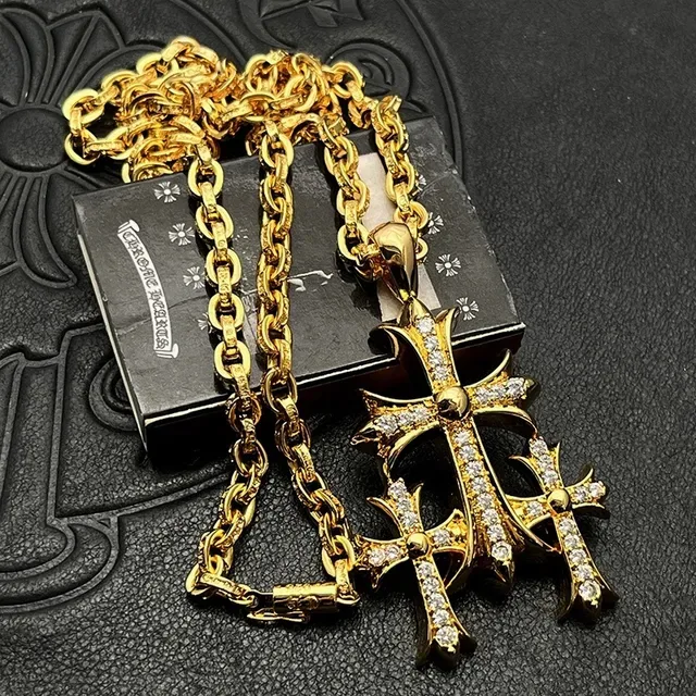Colar Chrome Hearts Triple Cross Pavé Tono Dourado 8