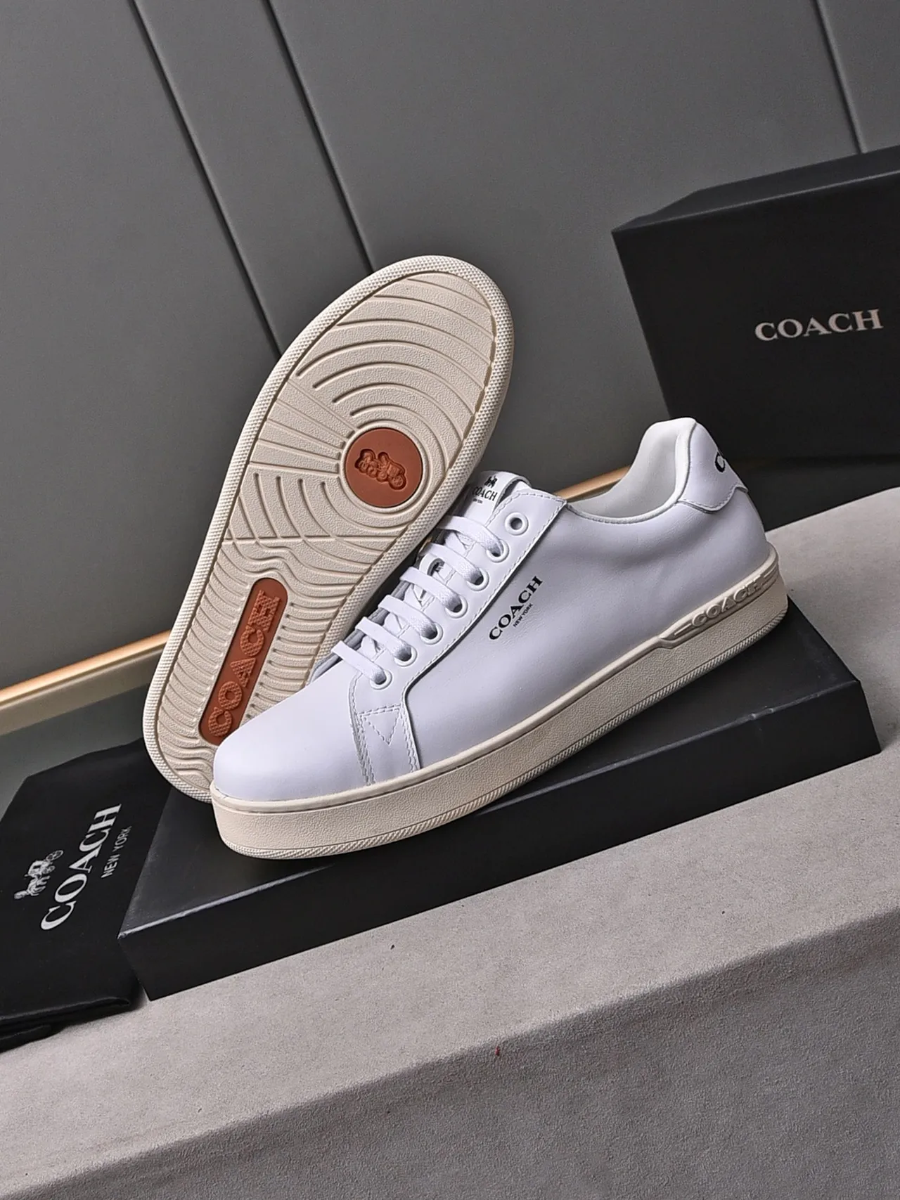 Coach Blanco Beige Cuero Liso Superior Marca Minimalista Estilo de Vida Sneakers 4