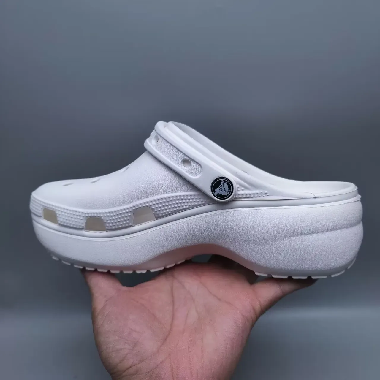 Crocs Classic Clog Blanc Mousse Moldée 8