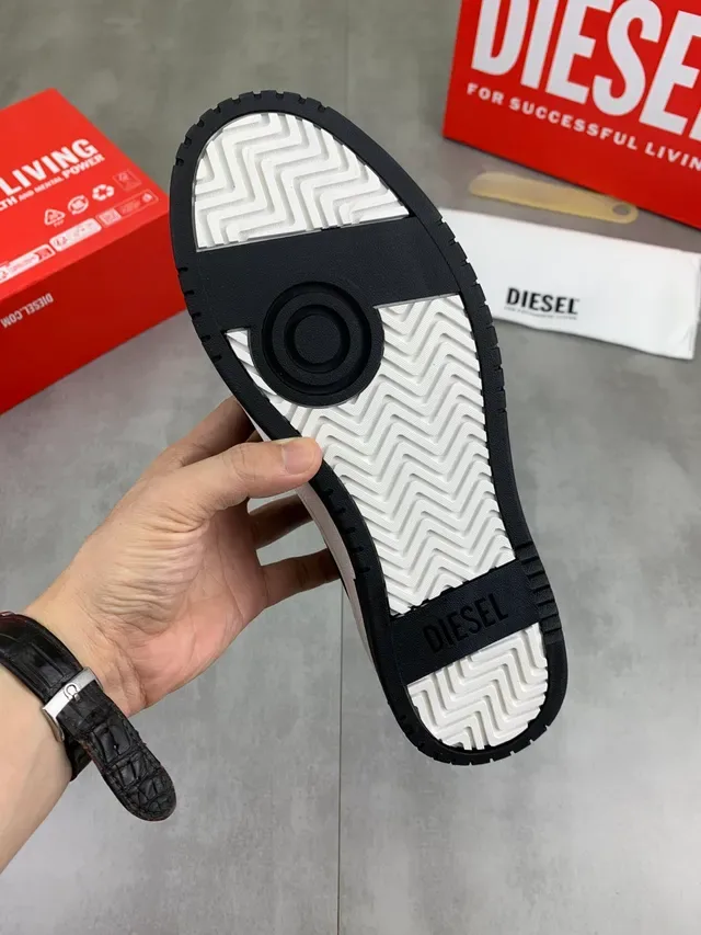 Diesel 黑色麂皮生活方式运动鞋 2