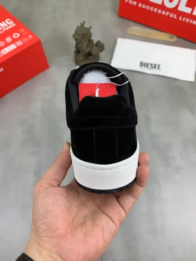 Diesel 黑色麂皮生活方式运动鞋 3