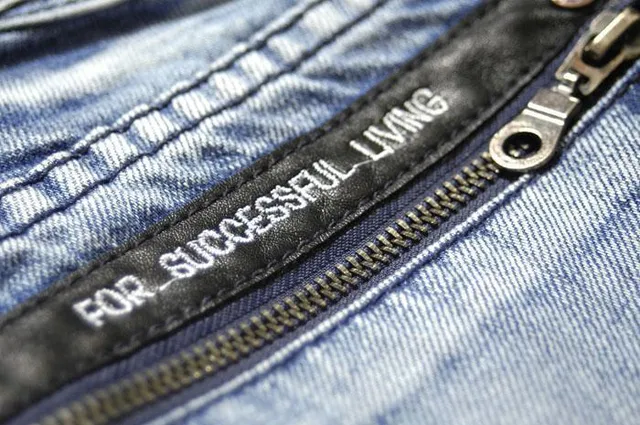 Diesel 浅洗拉链后袋牛仔裤 8