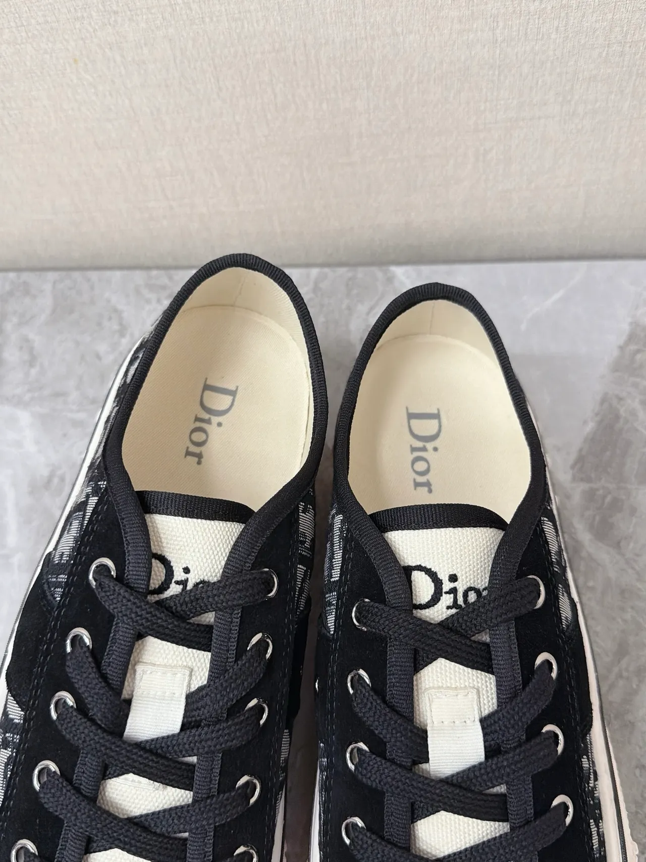 Dior B23 Monogramme Toile Noir Blanc Chaussures Lifestyle 4