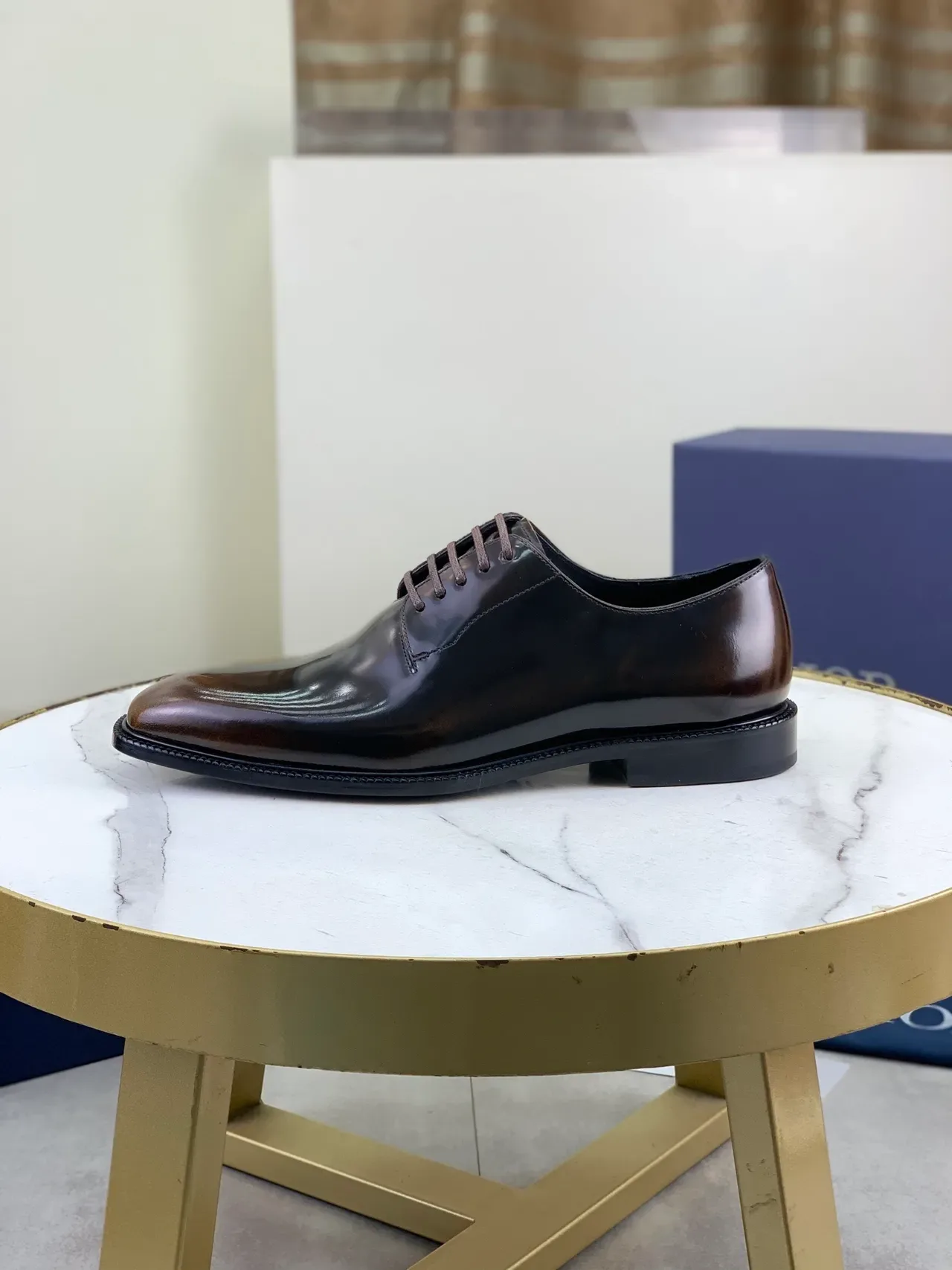 Dior B27 বাদামী হাই-গ্লস প্যাটেন্ট লেদার ক্যাপ-টো অক্সফোর্ড শু 6