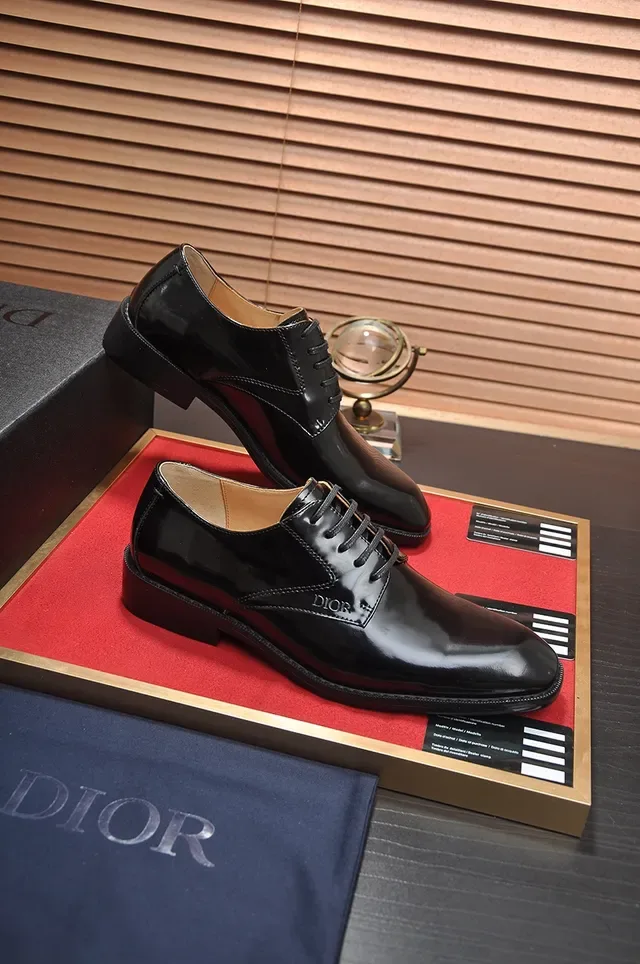 Dior Sapatos Oxford Preto Marrom Couro Patentado Brilhante Ponta de Bota 4