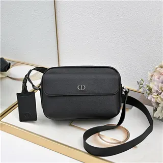 Dior काला ग्रेन लेदर फ्लैप-टॉप क्लोजर मेसेंजर बैग