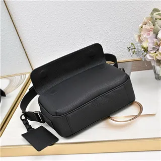 Dior Black Grained Leather Flap-Top Closure Messenger Bag 4