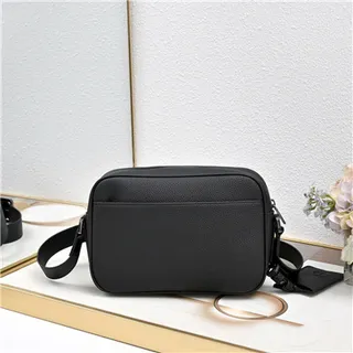 Dior Black Grained Leather Flap-Top Closure Messenger Bag 8