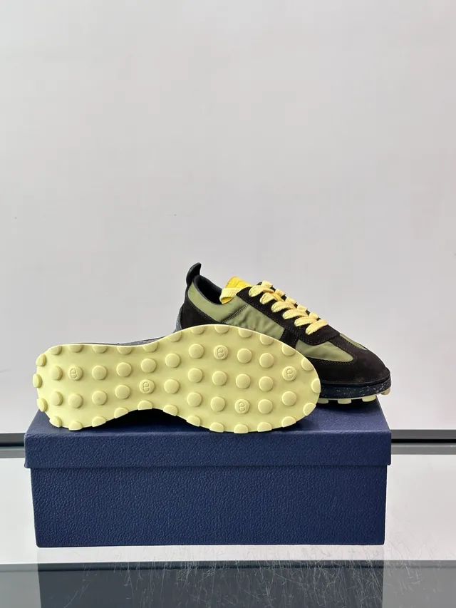 Dior بني أصفر Layered Suede And Nylon Upper Speckled Foam Midsole Chunky Sneakers 2