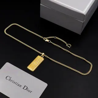 Dior سلسلة كيرب ذهبية قلادة مستطيلة مصقولة