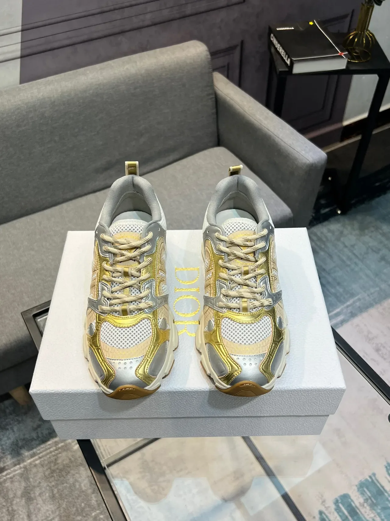 Dior Sneakers Chunky Semelle plateforme doré argent métallique et superpositions 2