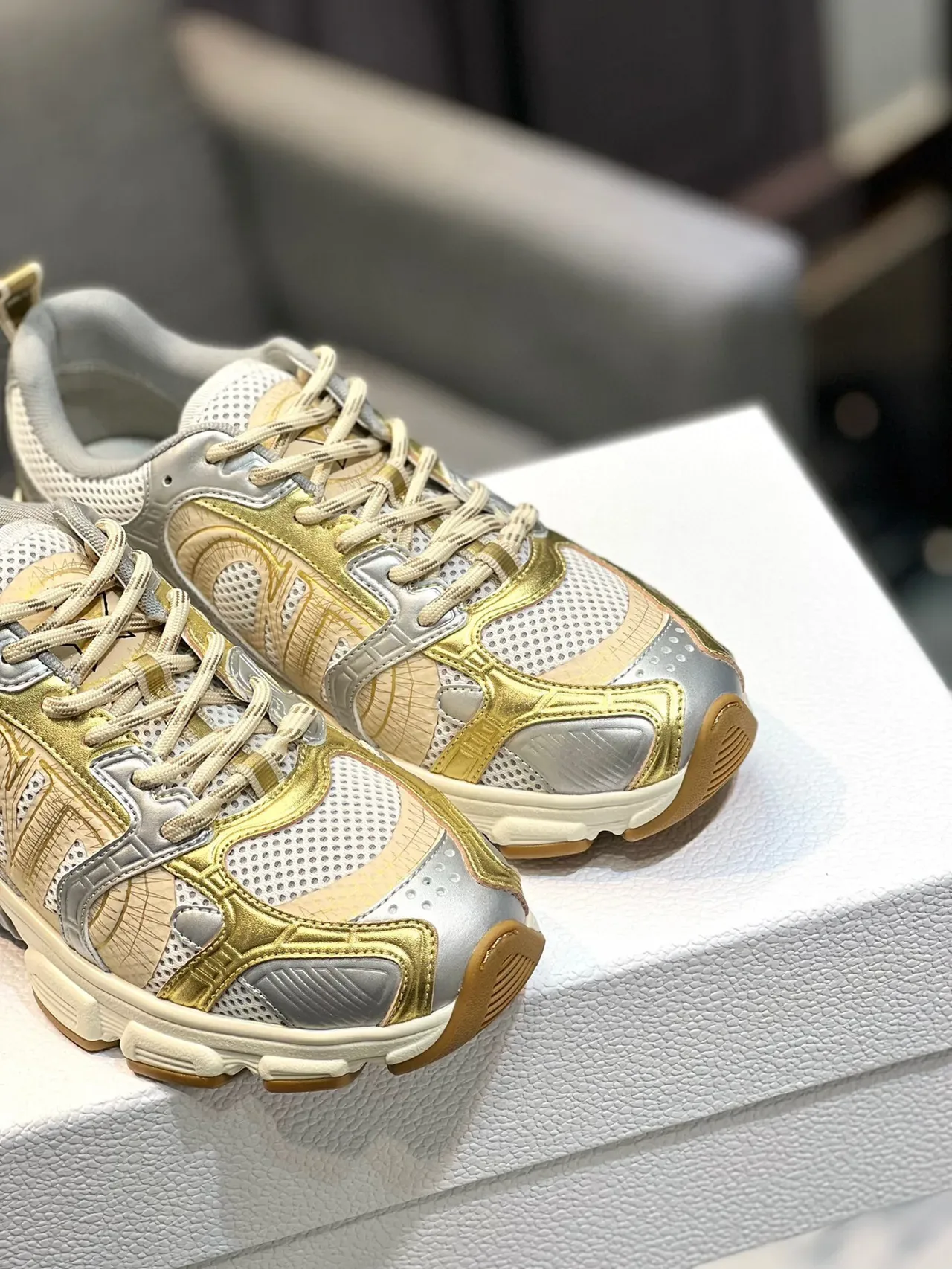 Dior Sneakers Chunky Semelle plateforme doré argent métallique et superpositions 8