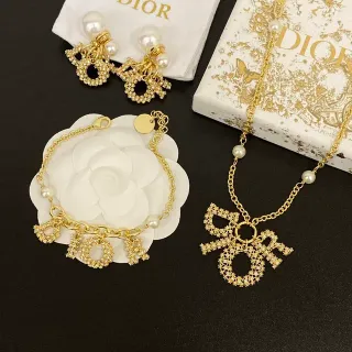 Collier chaîne dorée blanche pavé cristal lettres Dior