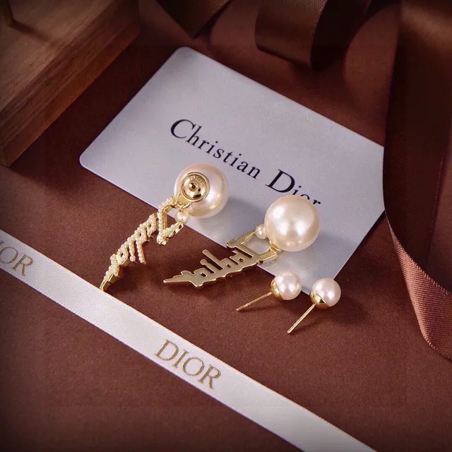 Dior Boucles d'Oreilles Or Blanche Motif Éclair Perles de culture Accents 4