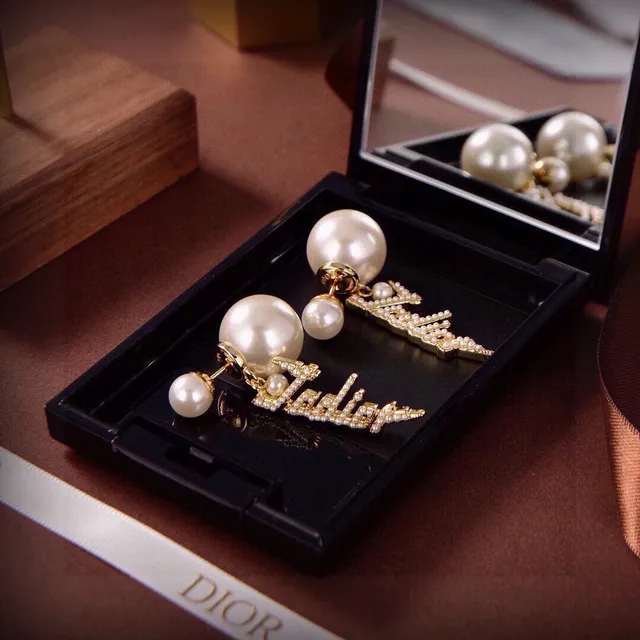 Dior Boucles d'Oreilles Or Blanche Motif Éclair Perles de culture Accents 5