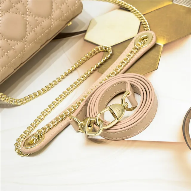 Dior Lady Dior حقيبة يد بيضاء مبطنة كاناج 3