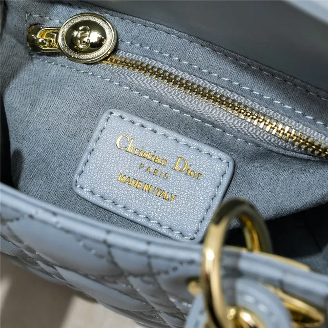 Dior Lady Dior حقيبة يد بيضاء مبطنة كاناج 11