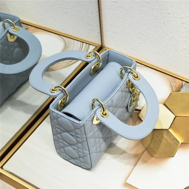 Dior Lady Dior حقيبة يد بيضاء مبطنة كاناج 14
