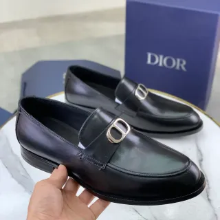 Dior लोफर काला चांदी पॉलिश्ड लेदर धातु D बकिल स्ट्रैप