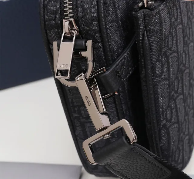 Dior Oblique Sac messager structuré en toile monogram noir 3