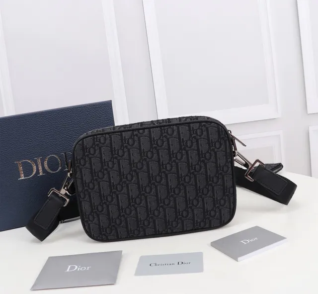 Dior Oblique Sac messager structuré en toile monogram noir 4