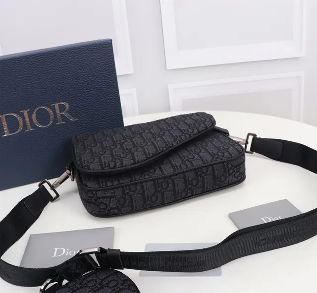 Dior Oblique Sac messager structuré en toile monogram noir 5