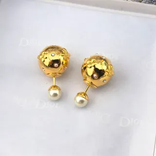 Dior Rose des Vents Boucles d'oreilles or blanc sphériques gravure florale en relief frontal