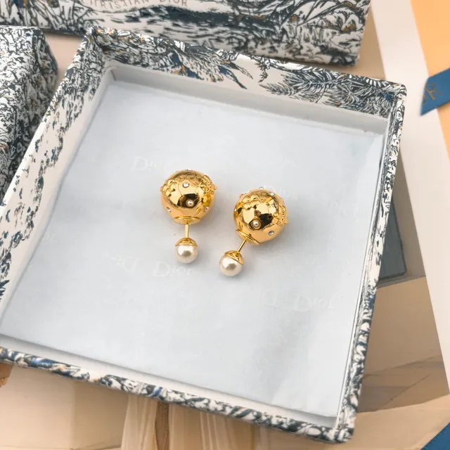 Dior Rose des Vents 金白球形正面花卉浮雕雕刻耳环 2