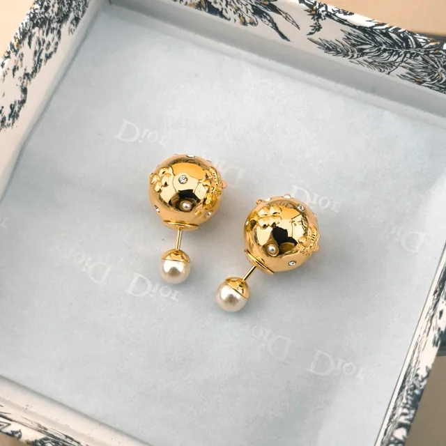 Dior Rose des Vents 金白球形正面花卉浮雕雕刻耳环 3