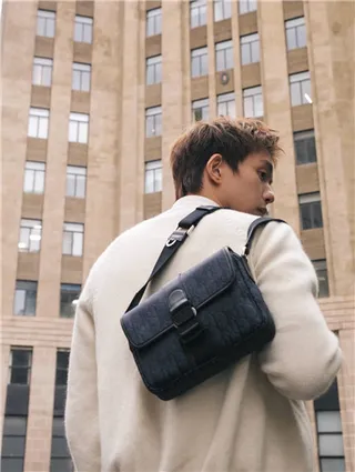 Dior Saddle Messenger Black Structured Rectangular Silhouette Tonal Monogram Canvas Messenger Bag 14
