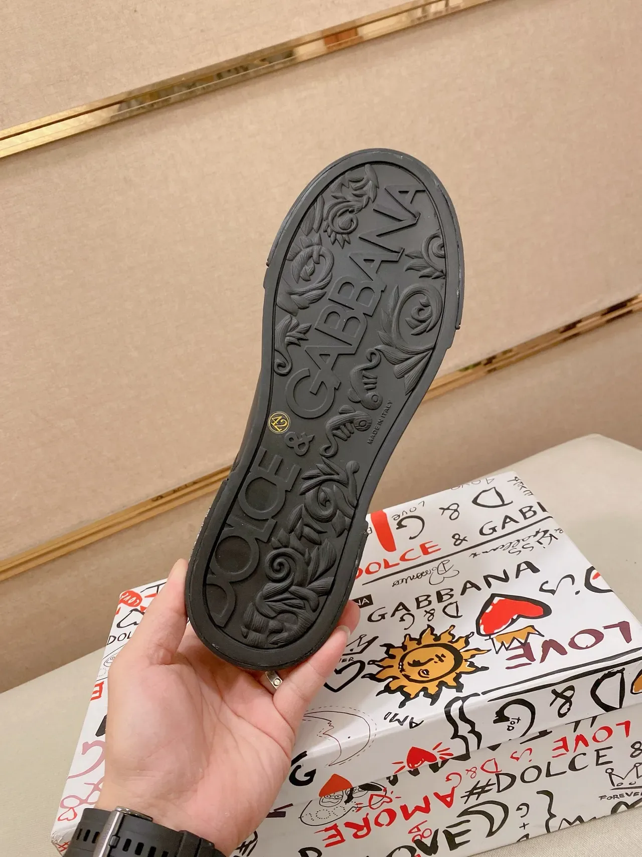Dolce & Gabbana حذاء أسلوب حياة أسود منخفض العلوي بألواح جلد سويدي 2