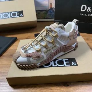 Dolce & Gabbana Beige Rose Multi-Panel Layered Upper Système de Lacets Asymétrique Sneakers Lifestyle