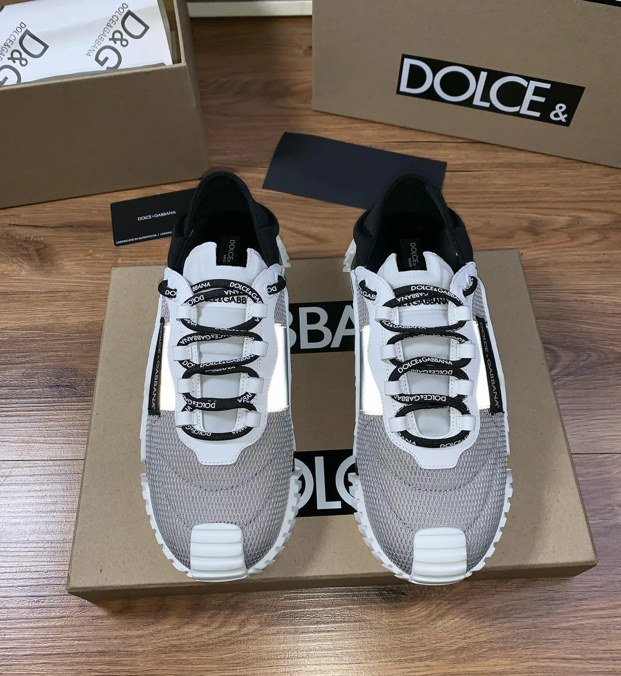 Dolce & Gabbana Gray and White Mesh Lifestyle Sneaker 9