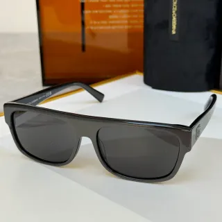 Dolce & Gabbana NS1 نظارات شمسية مستطيلة سوداء لامعة