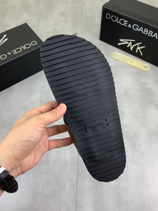 Dolce & Gabbana Portofino বেইজ ব্ল্যাক দুই স্ট্র্যাপ স্লাইড টেক্সচার্ড লেদার ক্যাজুয়াল স্যান্ডাল 2