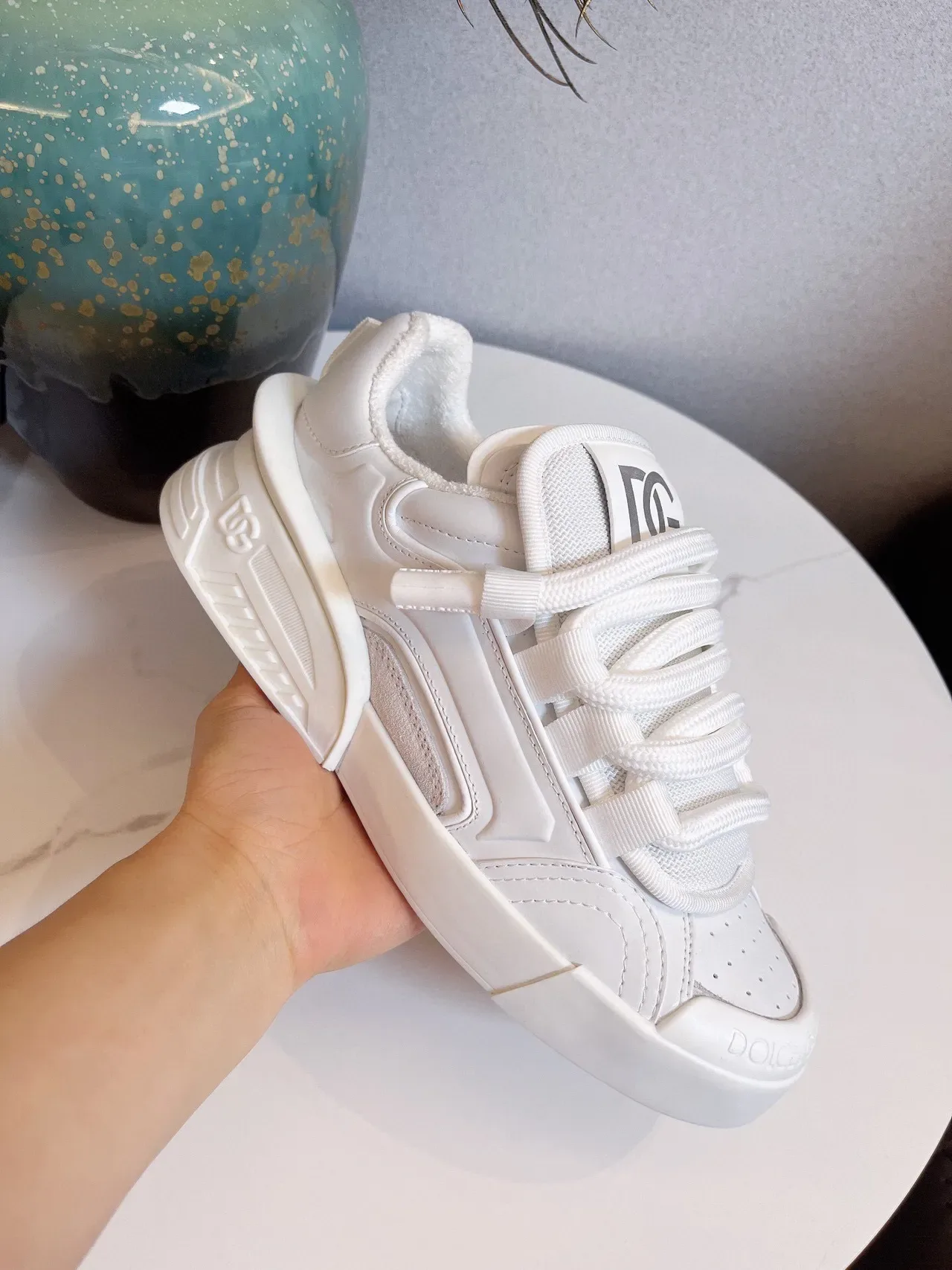 Dolce & Gabbana Tênis Lifestyle Brancos Monocromáticos Sculpted Sola Multicamadas 2