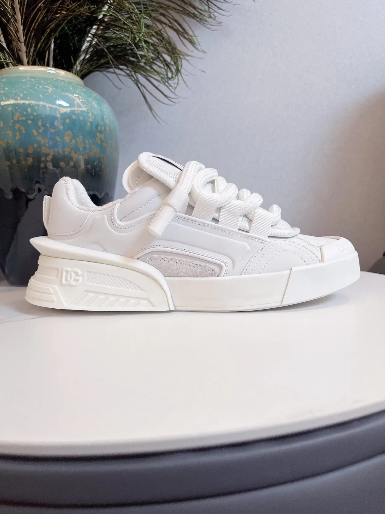 Dolce & Gabbana Tênis Lifestyle Brancos Monocromáticos Sculpted Sola Multicamadas 5