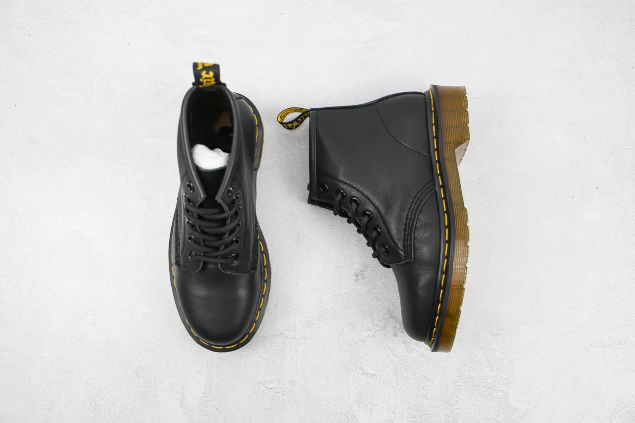 Dr. Martens 1460 Botas Martin de cuero negro liso con puntada amarilla 8
