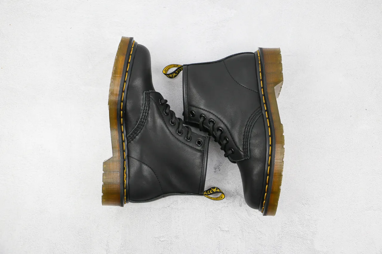 Dr. Martens 1460 Botas Martin de cuero negro liso con puntada amarilla 9