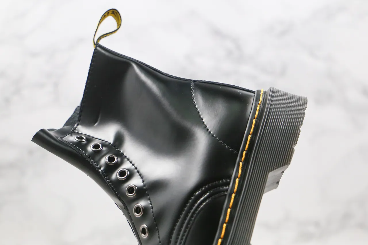 Dr. Martens 1460 काली चिकनी चमड़ी पीली सिलाई मार्टिन बूट 5