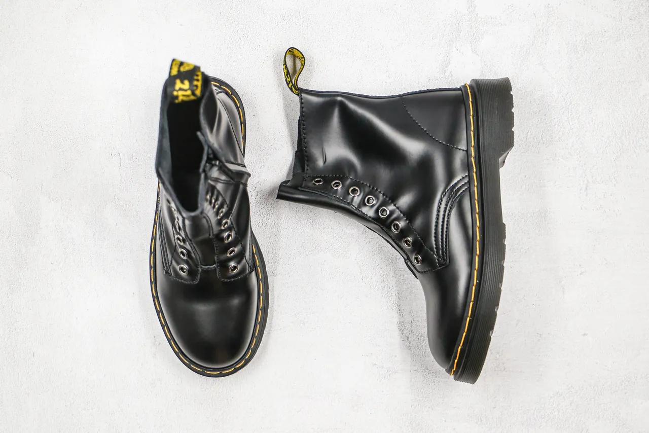 Dr. Martens 1460 काली चिकनी चमड़ी पीली सिलाई मार्टिन बूट 8